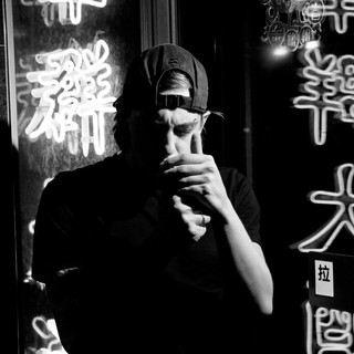 perturbator,_health,_author;_punisher_en_madrid_en_la_riviera